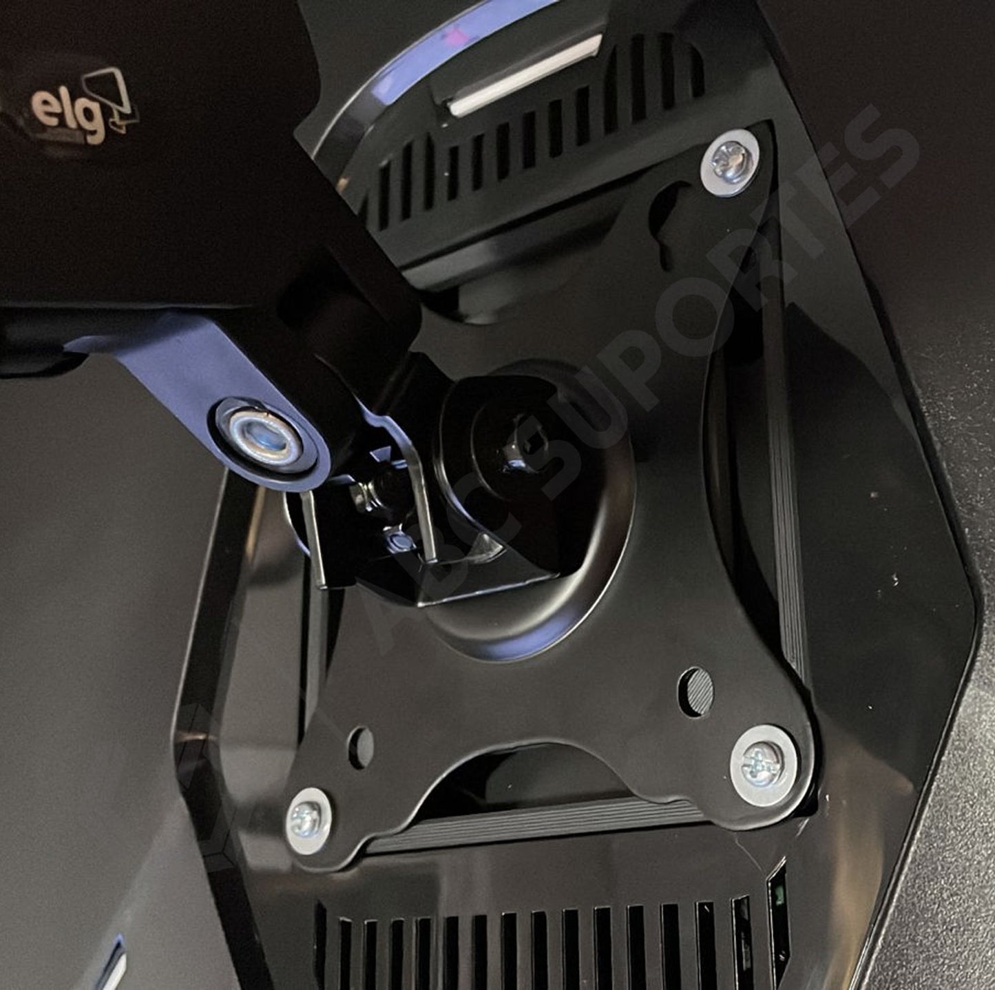 Adaptador Vesa Monitor Pichau Cepheus Fuse 32 Polegadas PG-CFVFSE32-BL01